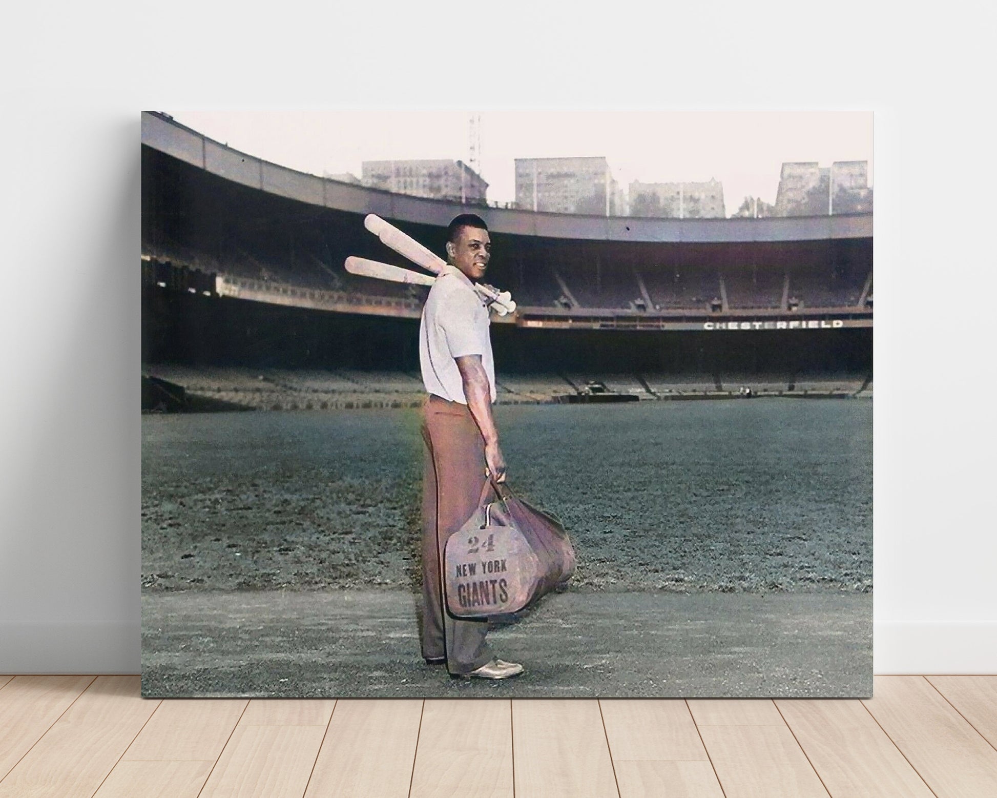 Willie Mays - Polo Grounds Arrival Baseball Wall Art 16x20 Unframed Print wall art print – Baseball Wall Art decor