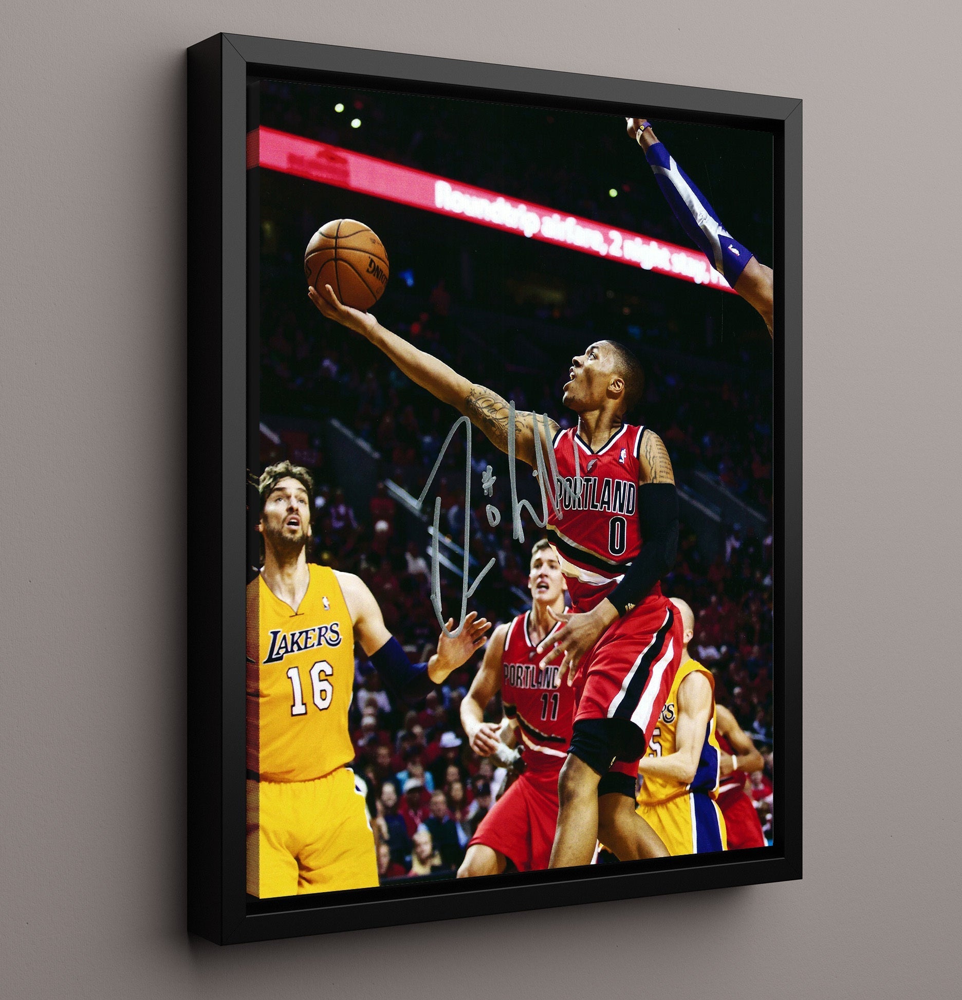 Damian Lillard Blazers Logo Drive to the Rim basketball print - 16x20 Framed Canvas wall art