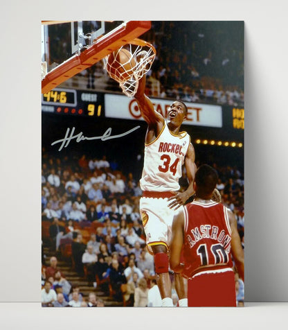 Hakeem Olajuwon – Houston Dream Shake Rim Assault - Basketball Wall Art