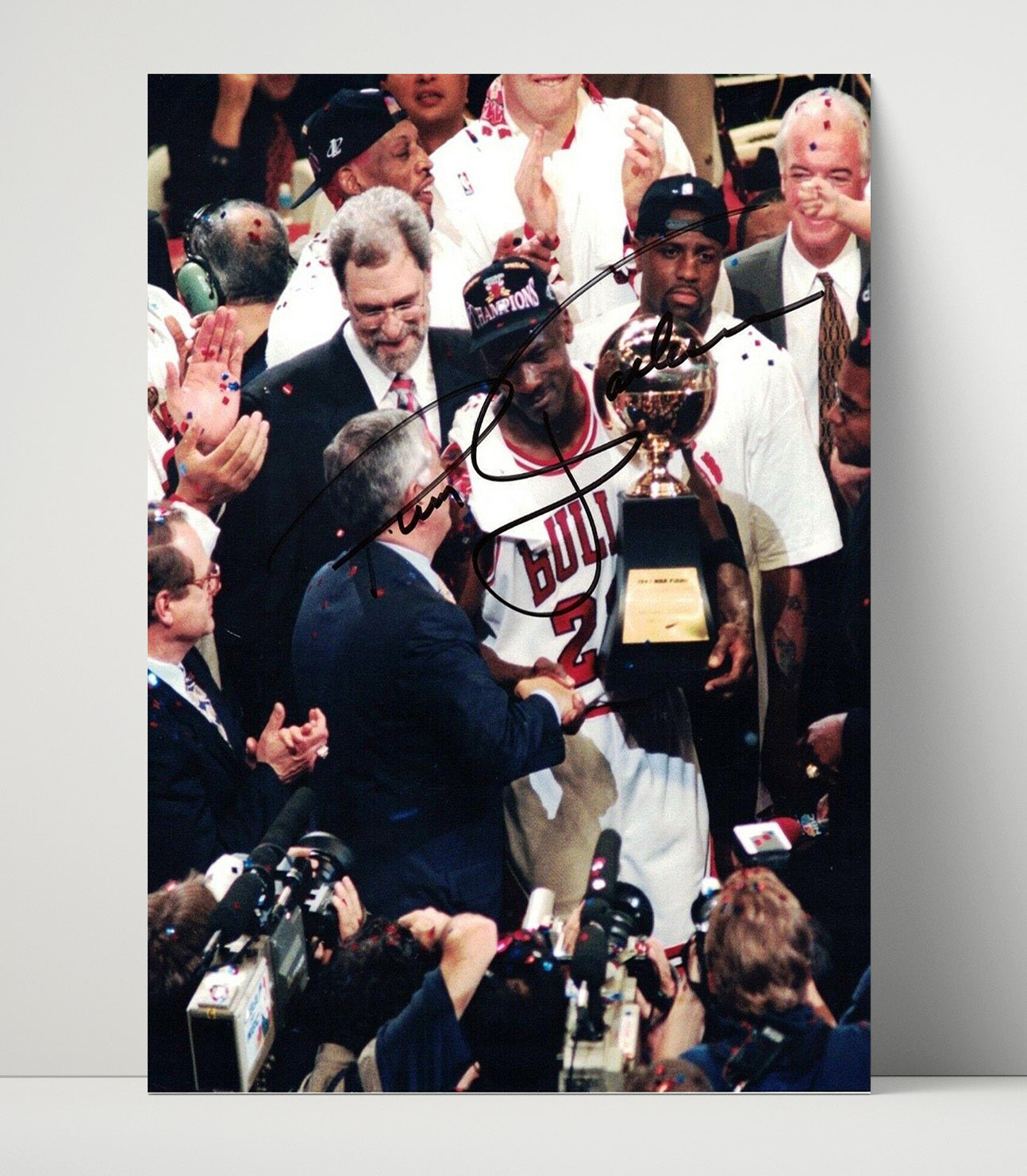 Michael Jordan – Chicago Championship Trophy Presentation - Basketball Wall Art