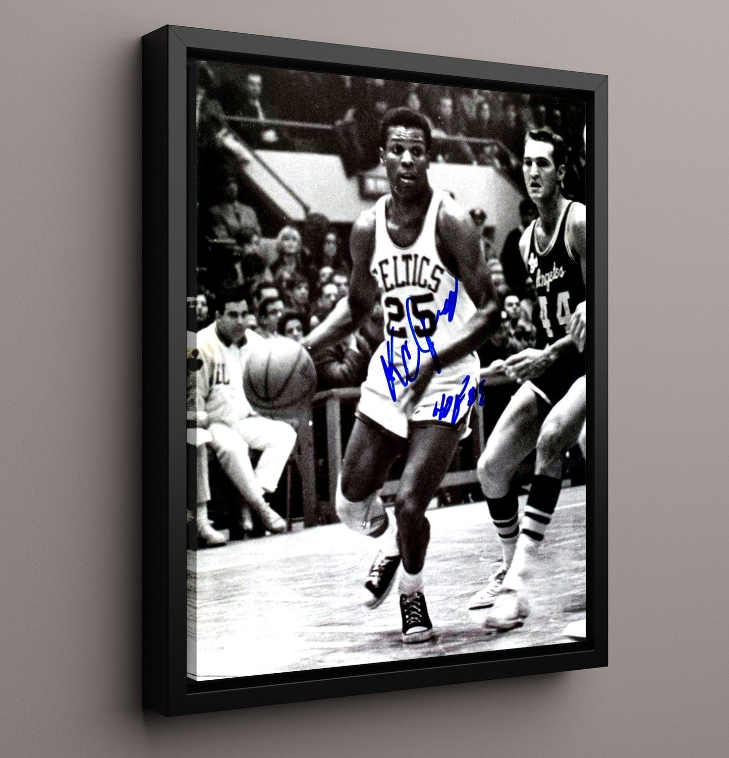 KC Jones Celtics No 25 Classic Game Action basketball print - 16x20 Framed Canvas wall art