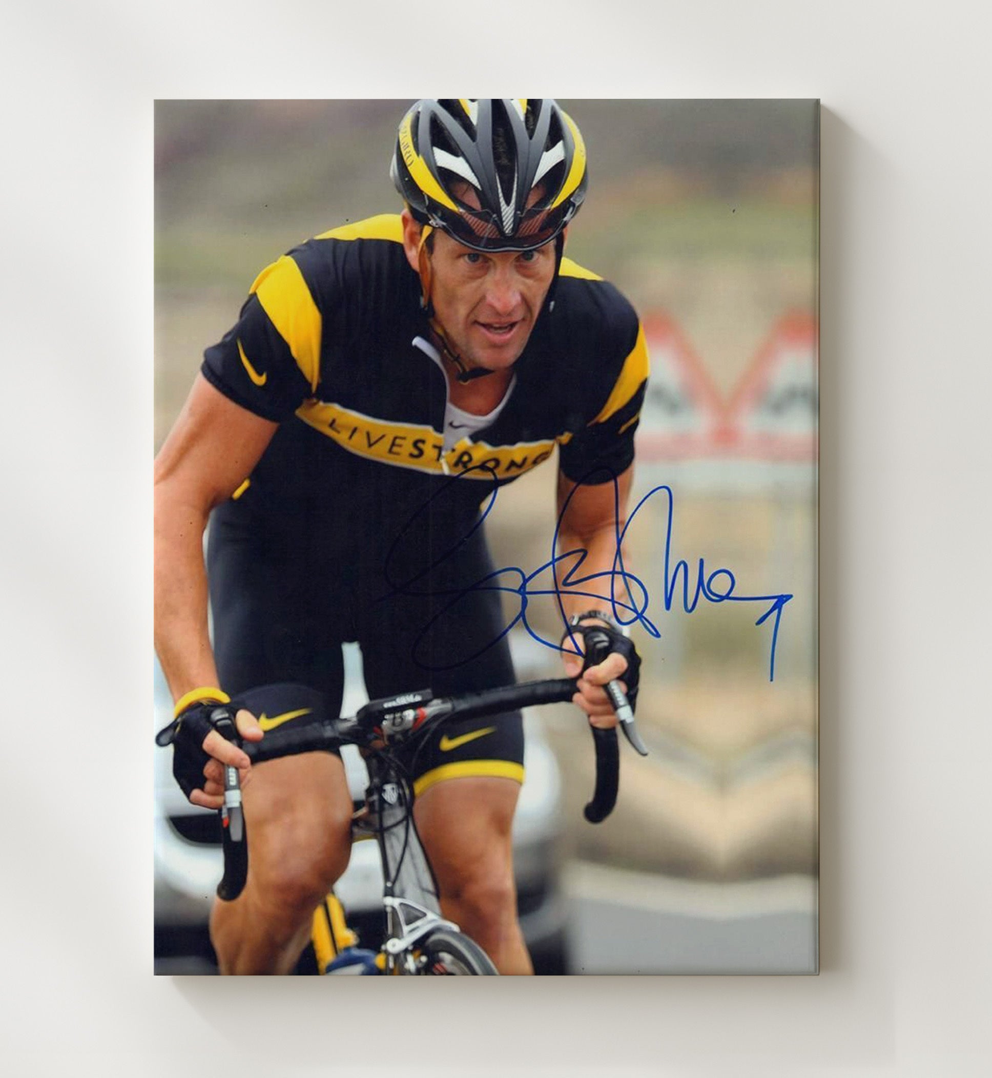 Lance Armstrong Livestrong Race Portrait 20x24 Canvas cycling wall art print – Cycling Wall Art decor