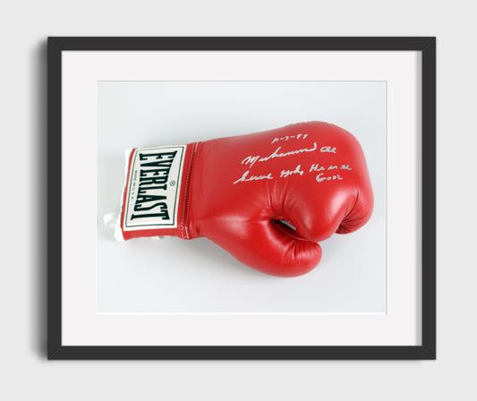 Muhammad Ali Signed Boxing Glove Boxing Wall Art 16x20 Gallery Framed Artwork wall art print – Boxing Wall Art decor
