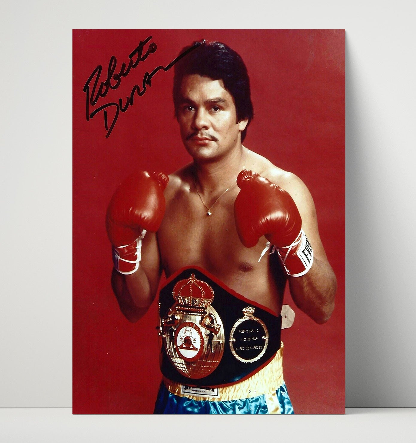 Roberto Duran – Champion with Belt unframed boxing poster print