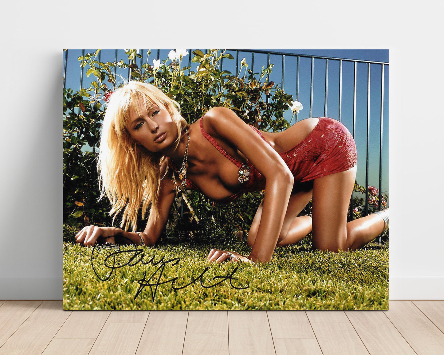 Paris Hilton – Blonde Model Fashion Shoot unframed semi-gloss poster print