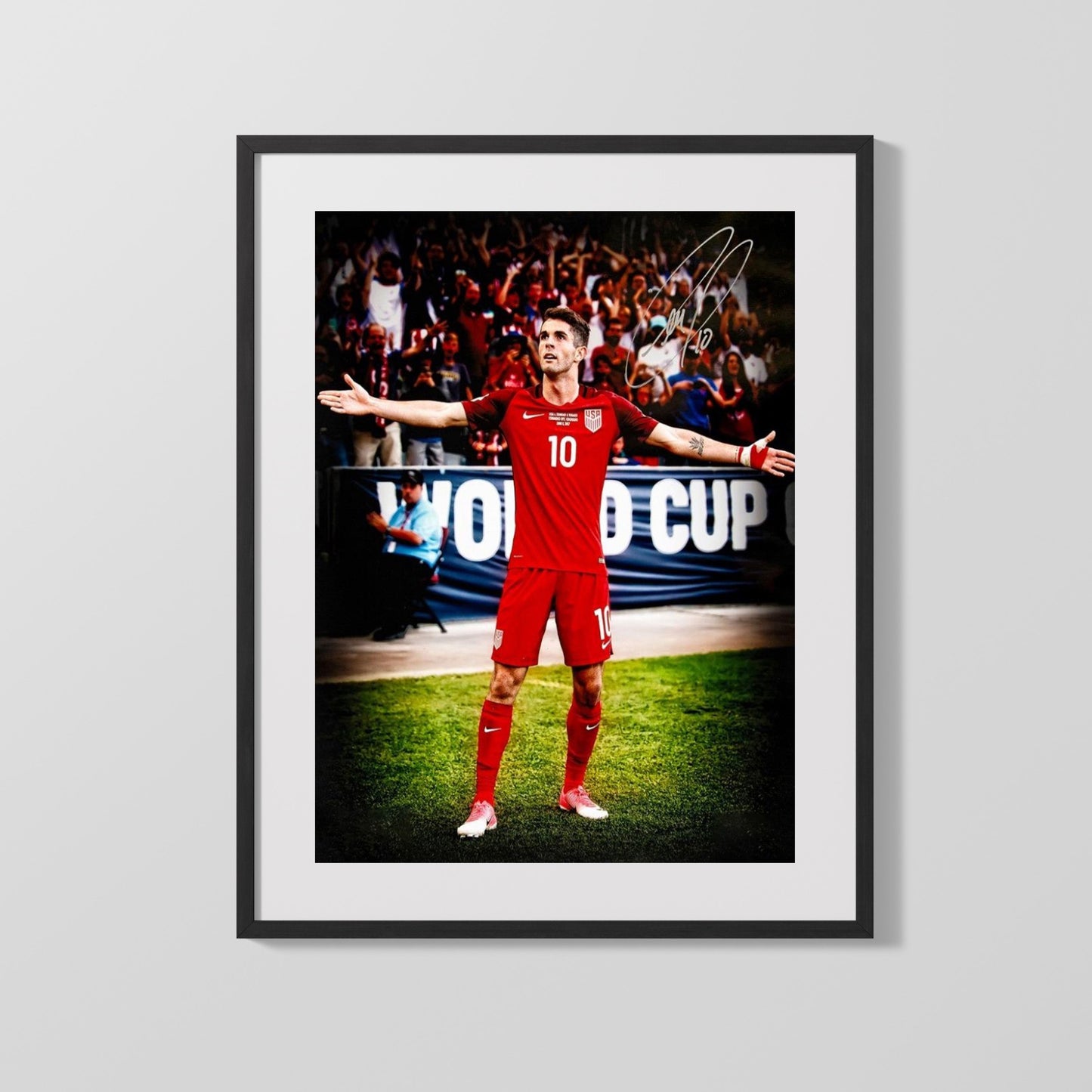 Christian Pulisic Autograph Print - Team USA - Captain America