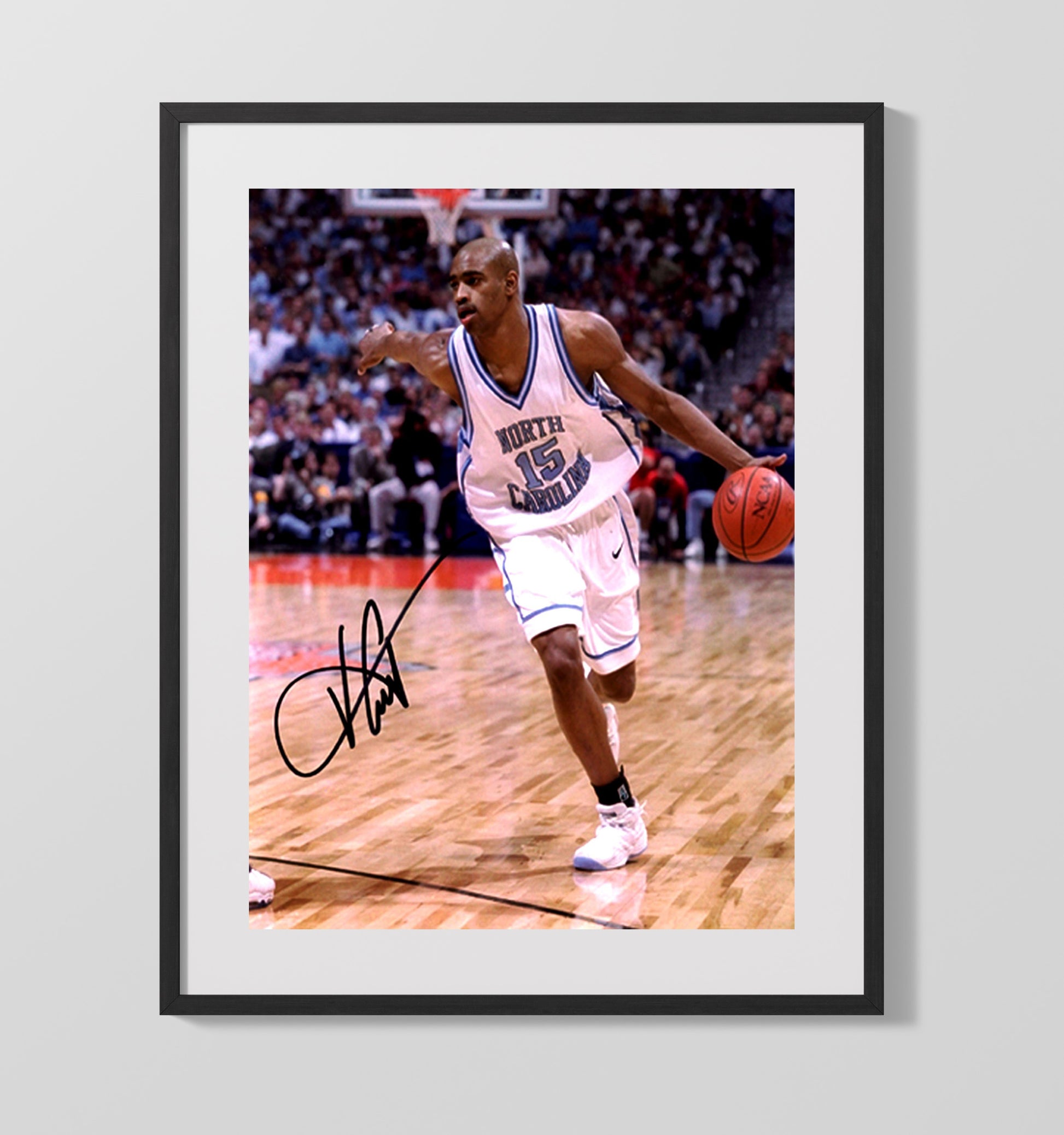 North Carolina Basketball Vince Carter Driving Lane Action College Basketball Wall Art 16x20 Gallery Frame college basketball wall art print