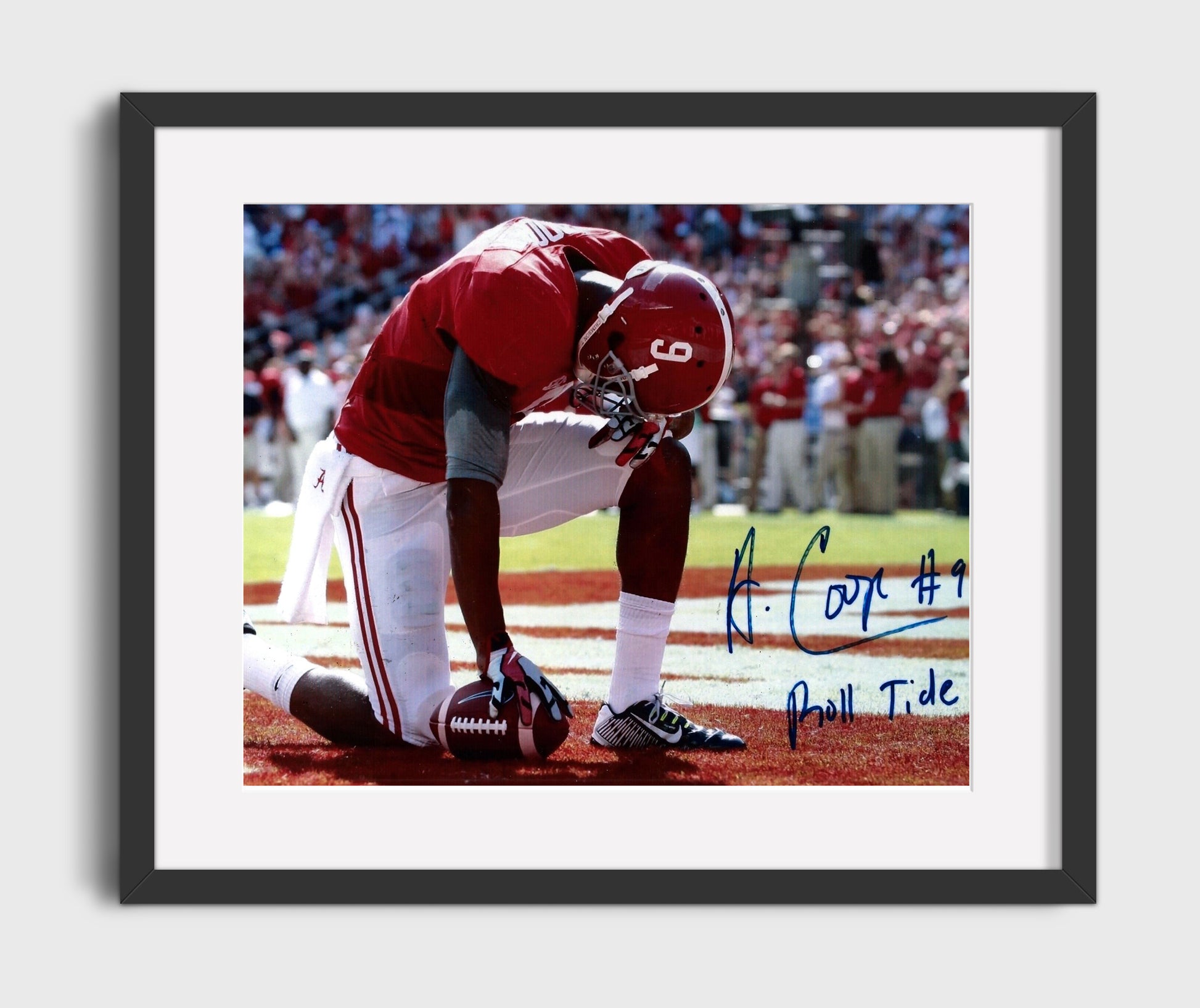 Alabama Football Amari Cooper Touchdown Catch End Zone Celebration College Football Wall Art 16x20 Gallery Frame wall art print – College Football decor