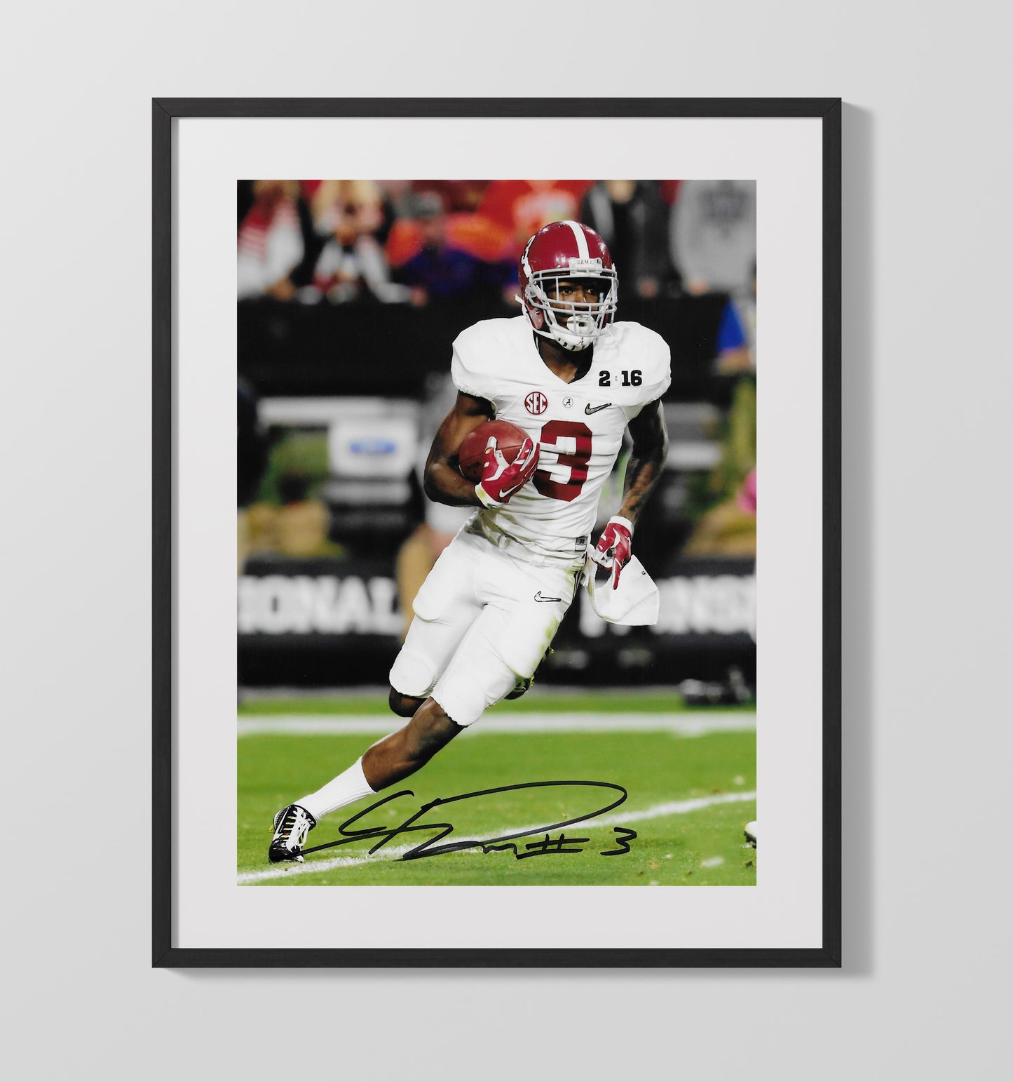 Alabama Football Calvin Ridley Breakaway Run College Football Wall Art 16x20 Gallery Frame wall art print – College Football decor