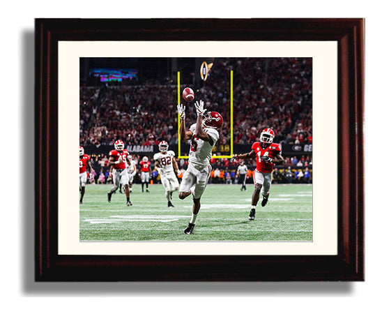 Alabama Football DeVonta Smith Championship Game Winning Catch College Football Wall Art 8x10 Beveled Frame wall art print – College Football decor