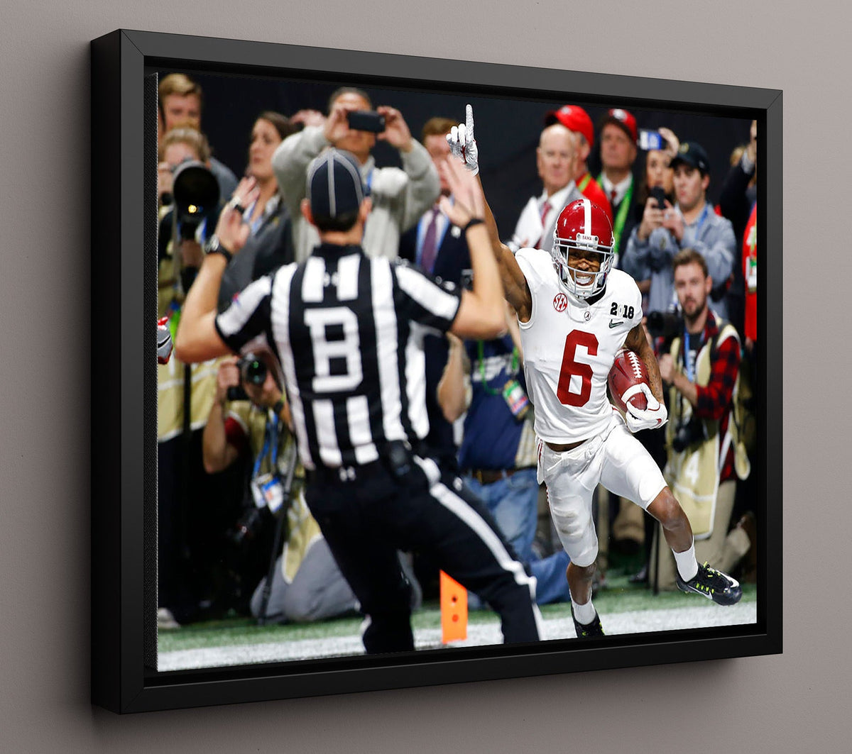Alabama Football - DeVonta Smith End Zone Signal vs Official 8x10 Framed Canvas college football wall art