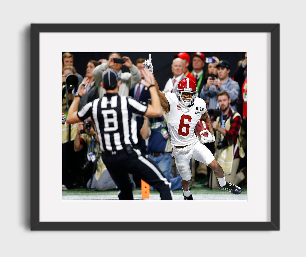 Alabama Football - DeVonta Smith End Zone Signal vs Official 8x10 Gallery Frame college football wall art