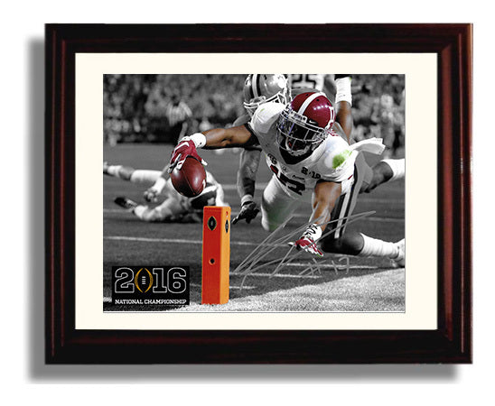 Alabama Football Kenyan Drake Goal Line Dive Spotlight Extension College Football Wall Art 8x10 Beveled Frame wall art print – College Football decor