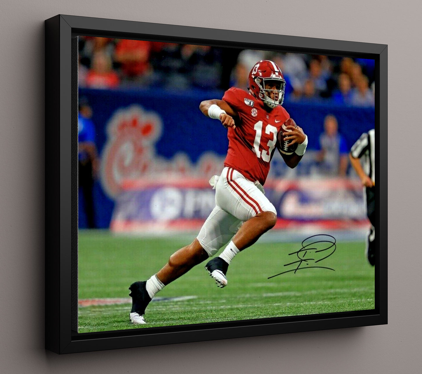 Alabama Football Tua Tagovailoa Rollout Throw on the Run College Football Wall Art 16x20 Framed Canvas wall art print – College Football decor
