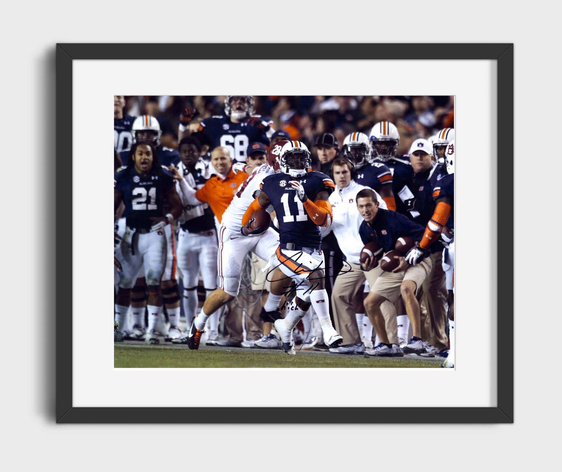 Auburn Football - Chris Davis Kick Six Return Sprint Down Sideline 8x10 Gallery Frame college football wall art