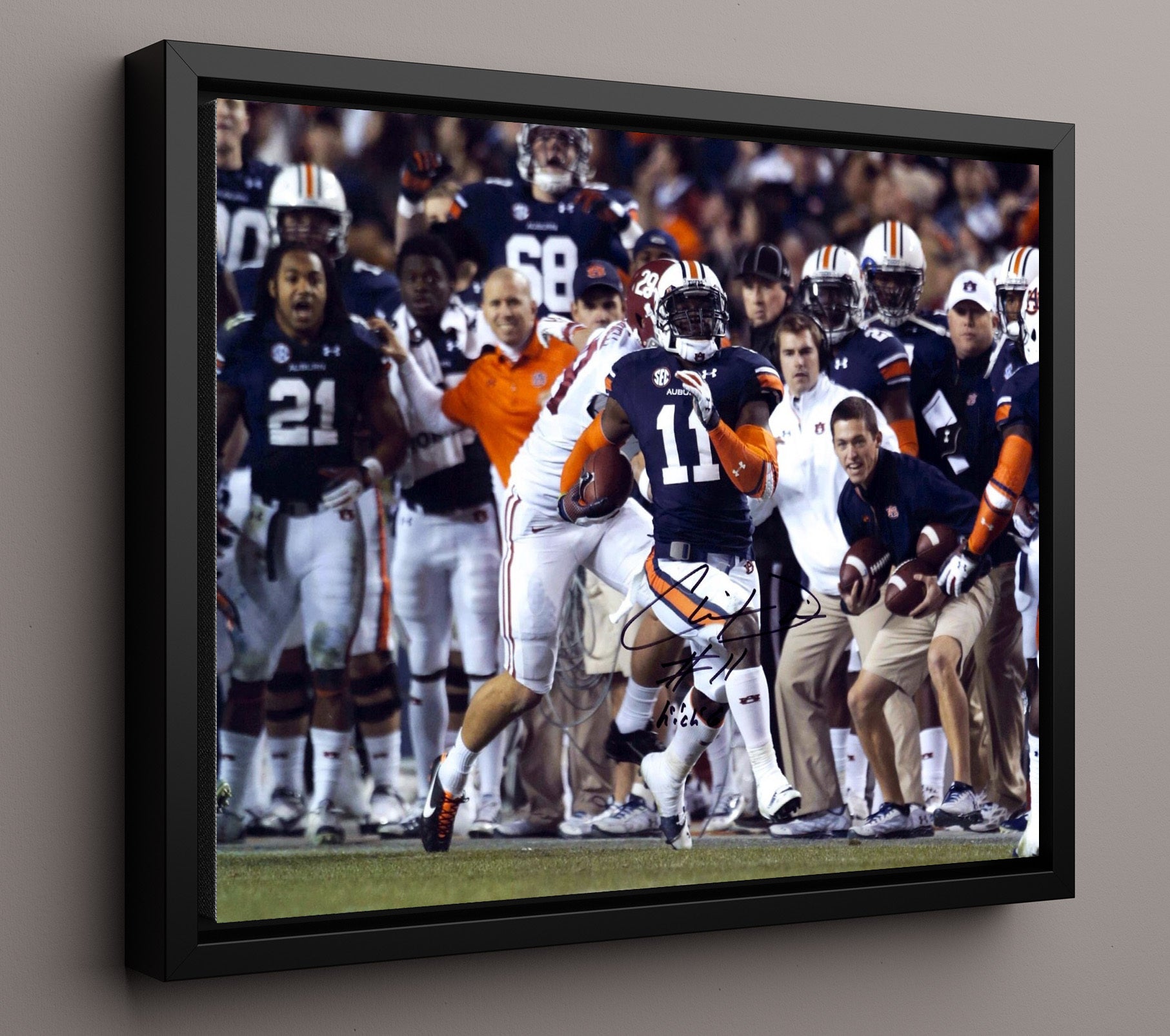 Auburn Football - Chris Davis Kick Six Return Sprint Down Sideline 8x10 Framed Canvas college football wall art