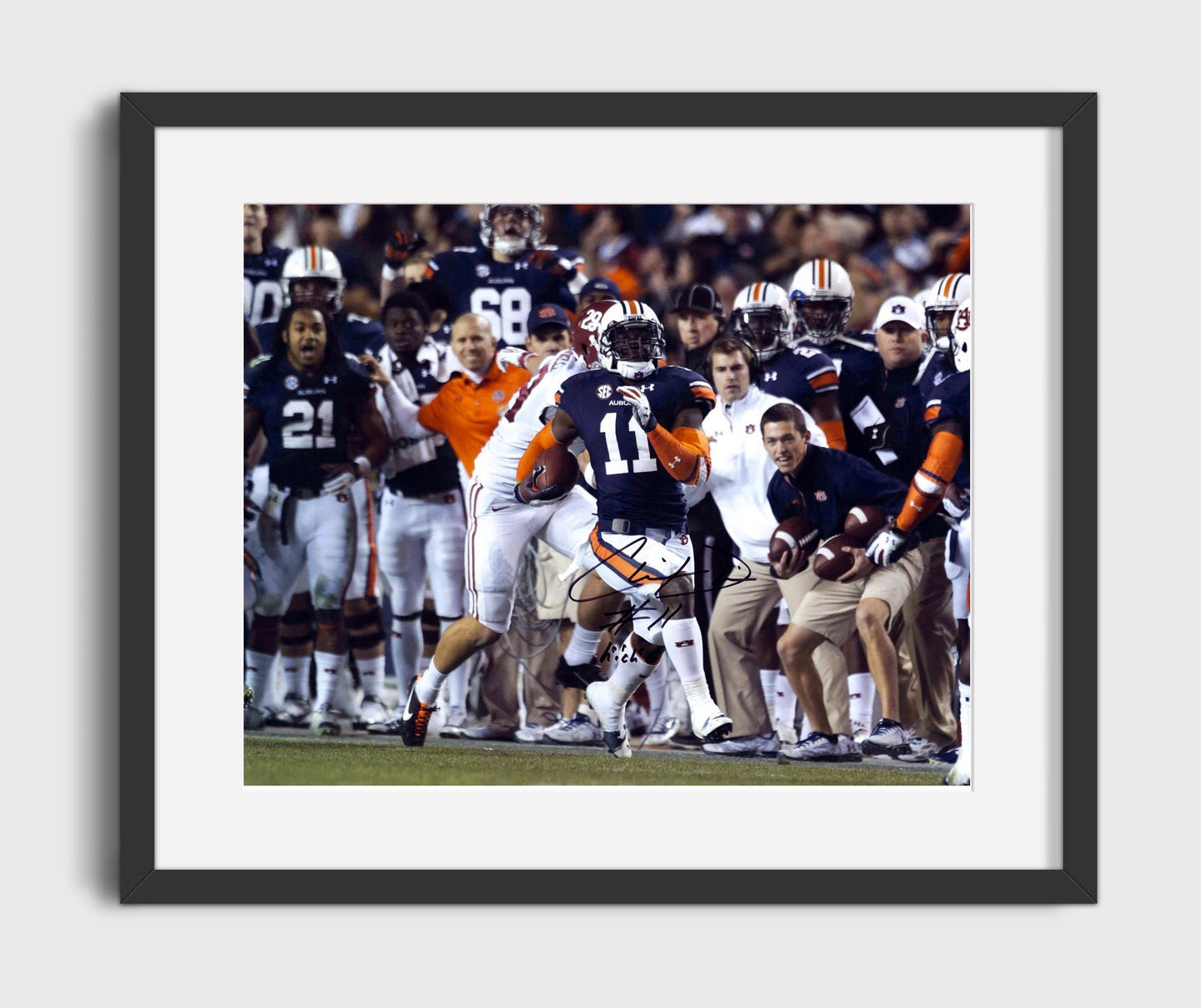 Auburn Football - Chris Davis Kick Six Return Sprint Down Sideline 8x10 Gallery Frame college football wall art