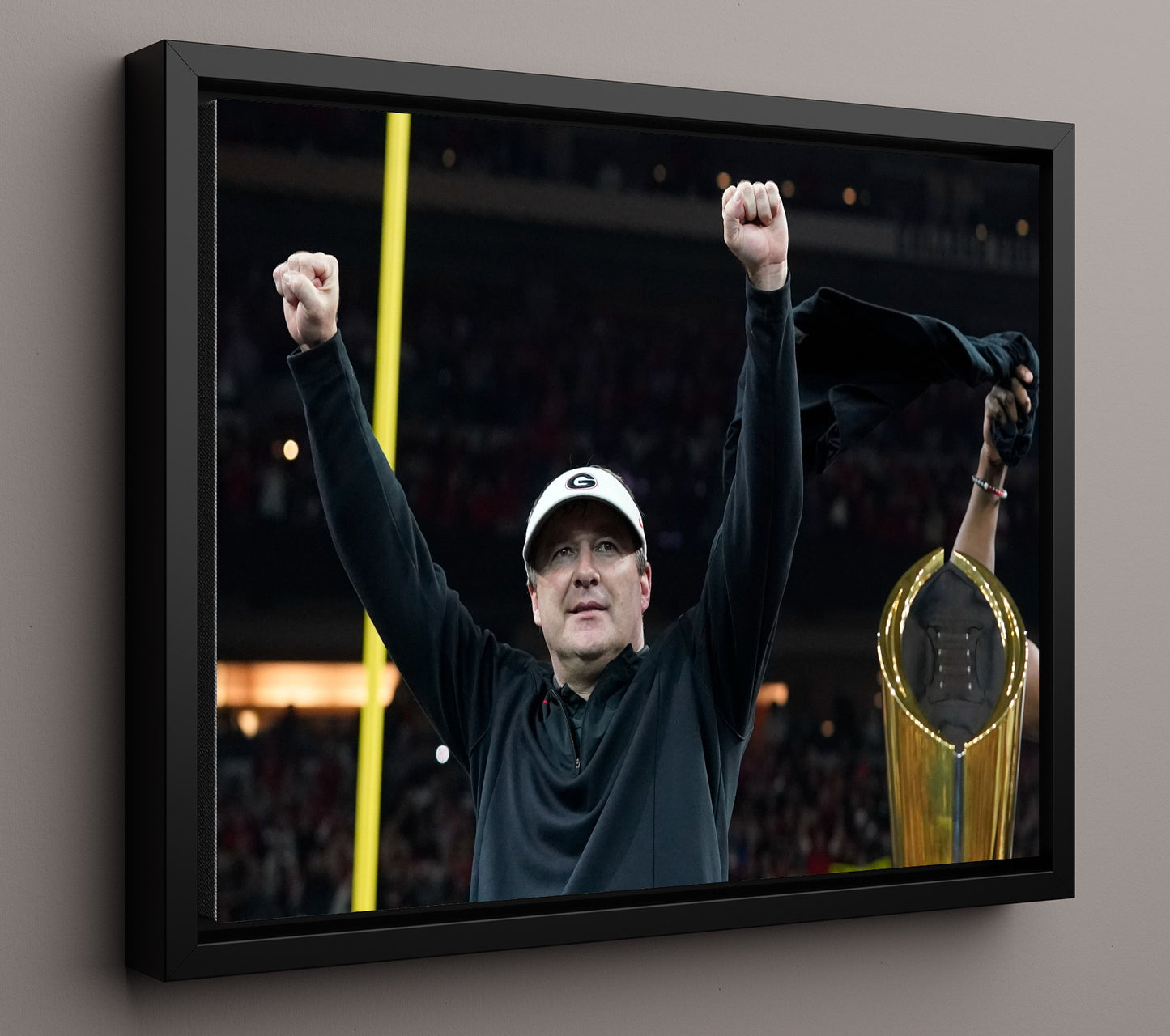 Georgia Football Stetson Bennett National Championship Trophy Kiss 2022 College Football Wall 16x20 Framed Canvas wall art print – College Football decor