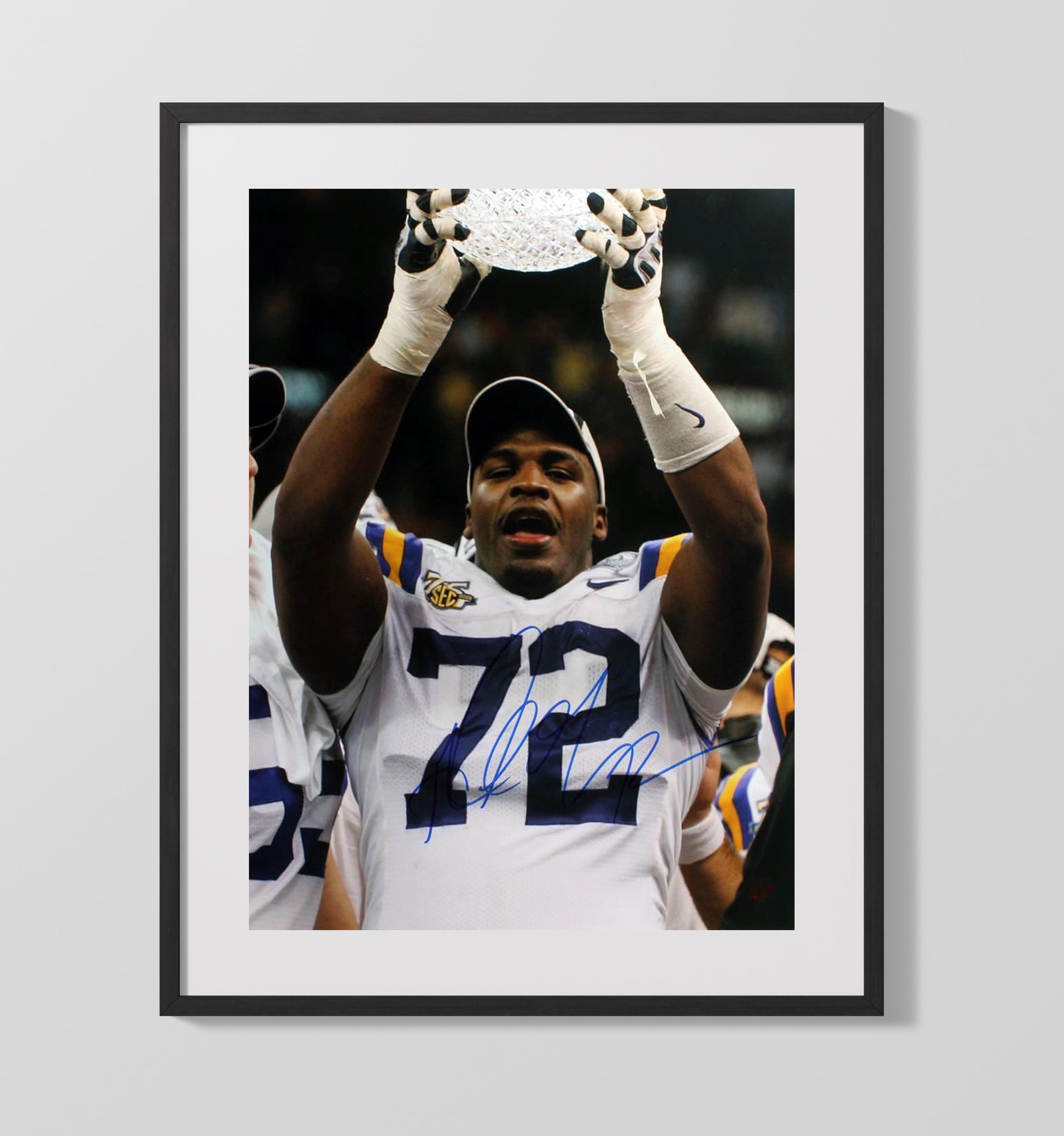 LSU Football Glenn Dorsey Trophy Celebration Crystal Glory College Football Wall Art 16x20 Gallery Frame wall art print – College Football decor