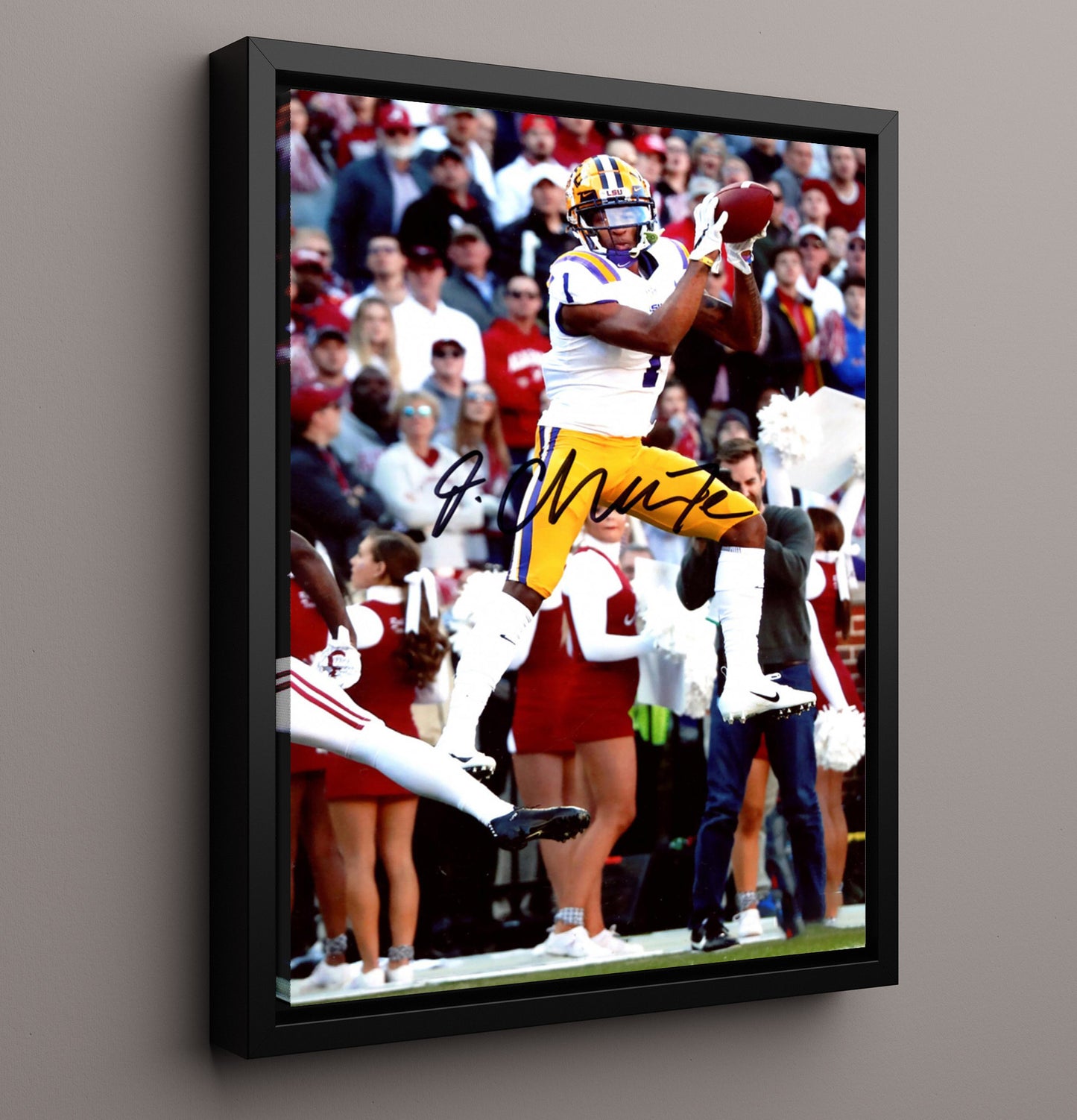 LSU Football JaMarr Chase Jump Ball Catch College Football Wall Art 16x20 Framed Canvas wall art print – College Football decor