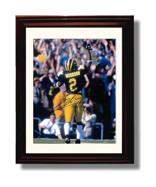 Michigan Football Charles Woodson Heisman Defensive Legend College Football Wall Art 8x10 Beveled Frame wall art print – College Football decor