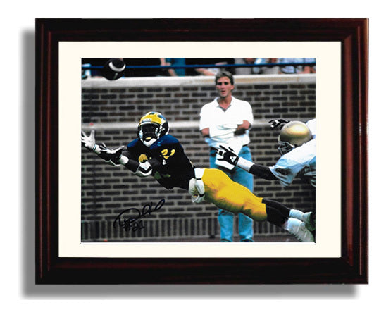 Michigan Football Desmond Howard Heisman Play College Football Wall Art 8x10 Beveled Frame wall art print – College Football decor
