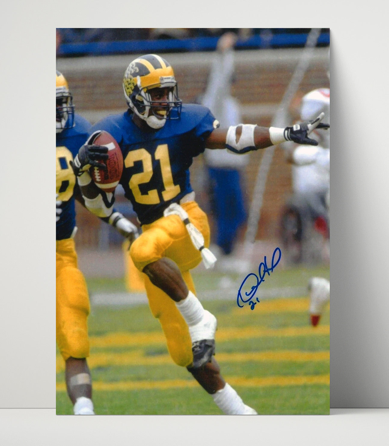 Michigan Football Desmond Howard Heisman Pose Iconic Moment College Football Wall Art 16x20 Unframed Print wall art print – College Football decor