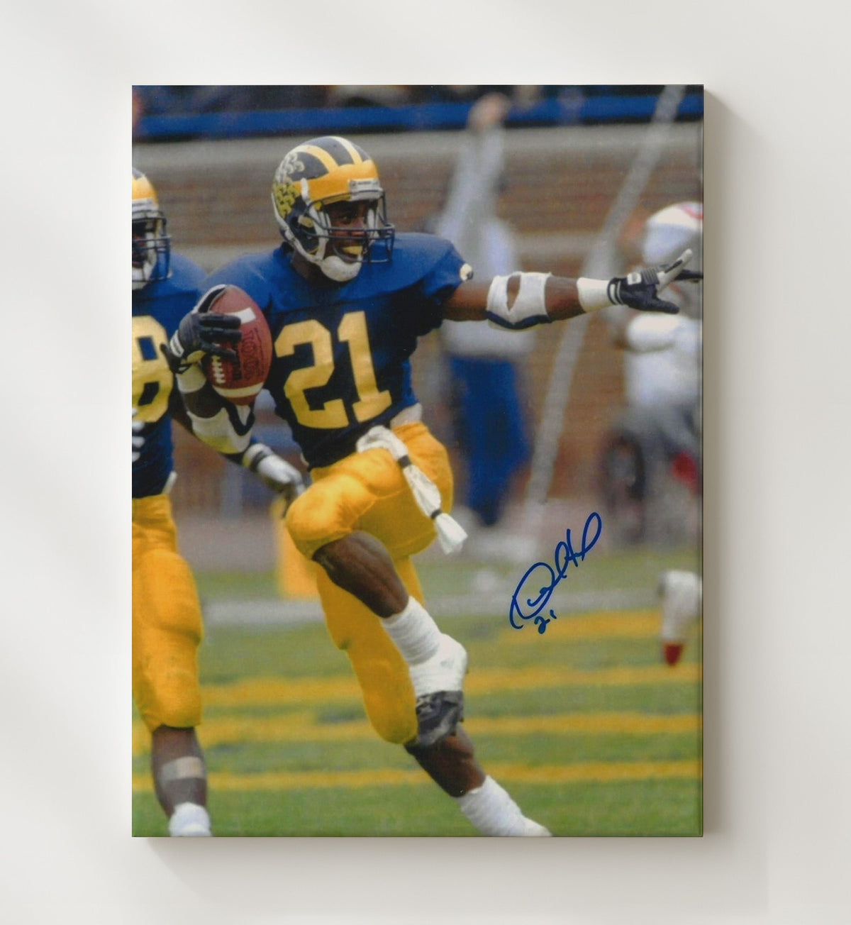 Michigan Football - Desmond Howard Heisman Pose Iconic Moment 8x10 Canvas college football wall art
