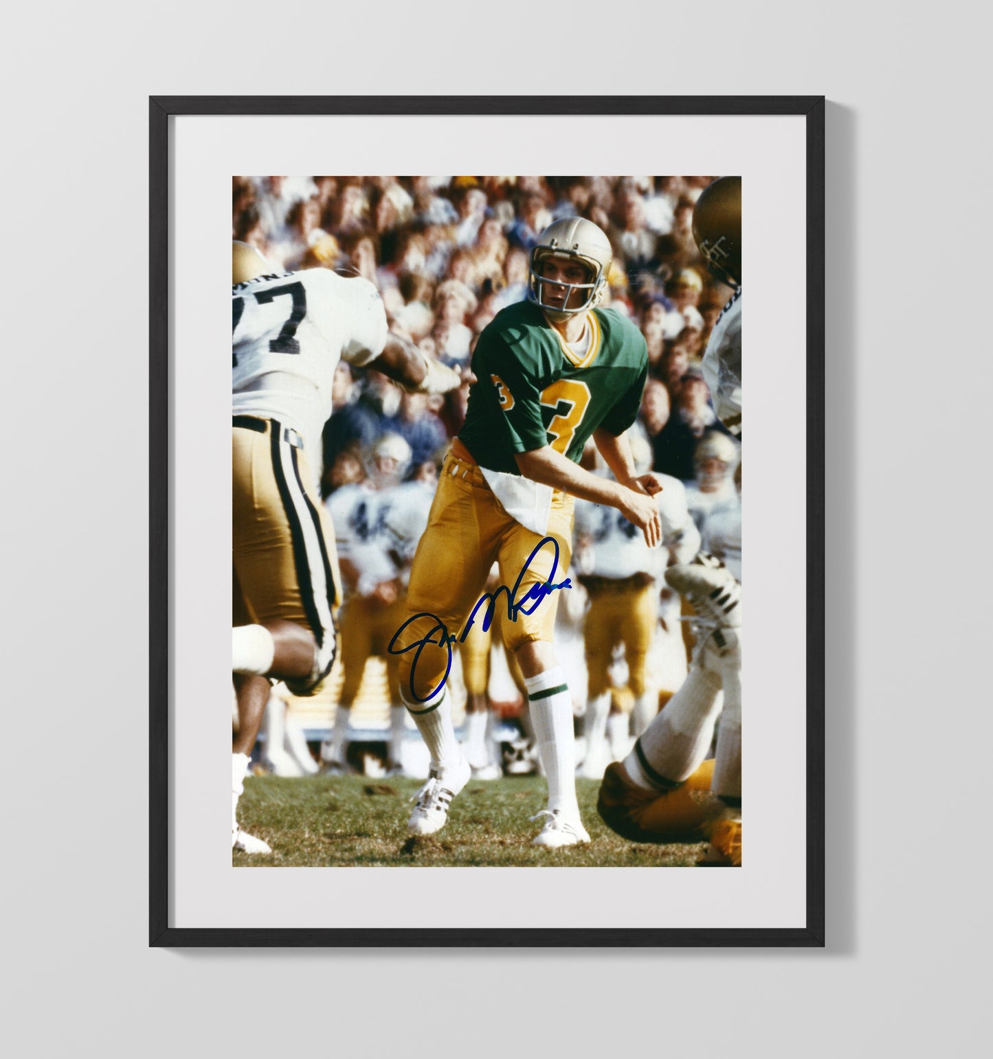 Notre Dame Football Joe Montana Dropback Pass Action College Football Wall Art 16x20 Gallery Frame wall art print – College Football decor