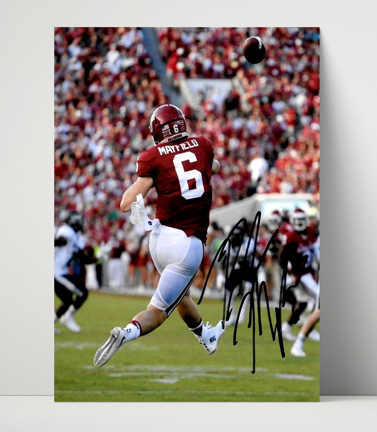 Oklahoma Football Baker Mayfield Deep Shot College Football Wall Art 16x20 Unframed Print wall art print – College Football decor