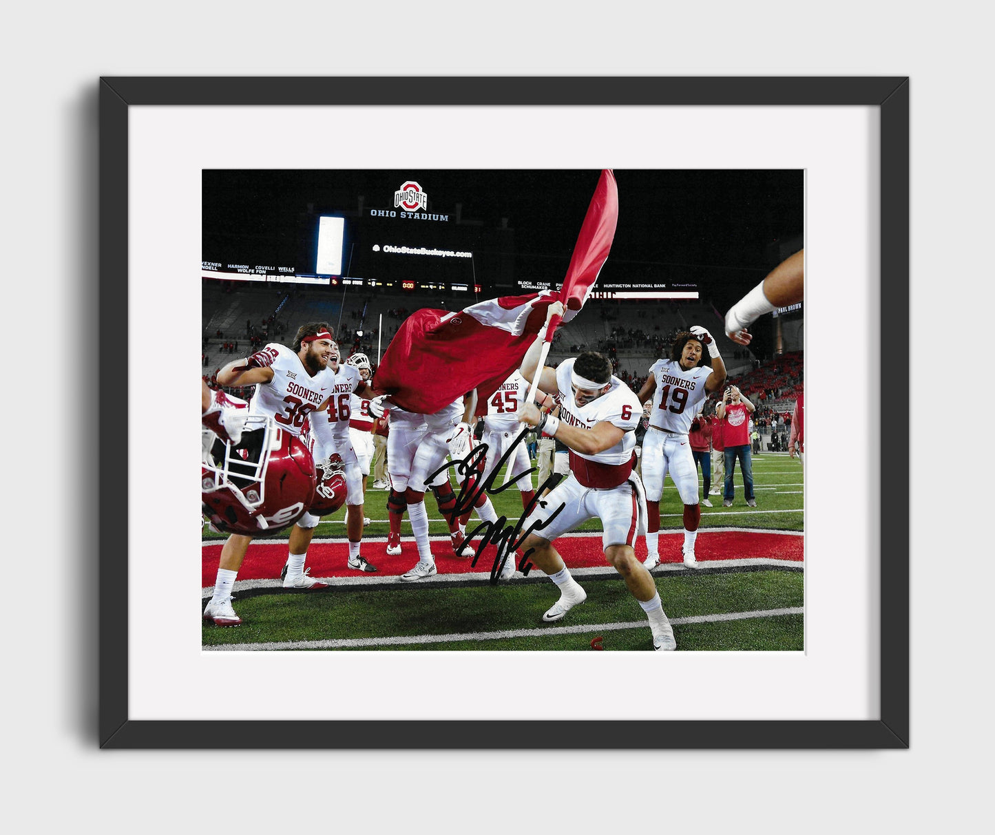 Oklahoma Football Baker Mayfield Midfield Flag Plant Celebration College Football Wall Art 16x20 Gallery Frame wall art print – College Football decor