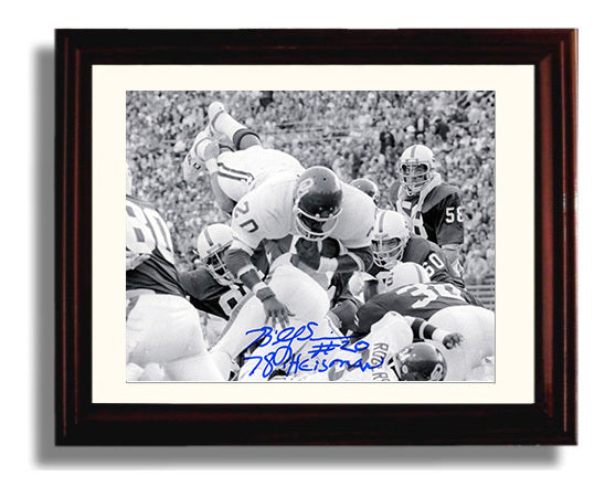 Oklahoma Football Billy Sims Goal Line Dive Over Defender College Football Wall Art 8x10 Beveled Frame wall art print – College Football decor
