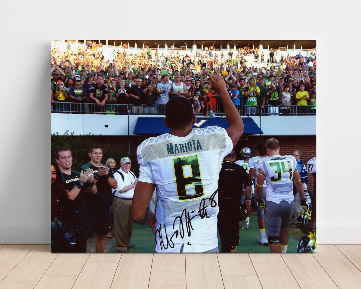 Oregon Football - Marcus MariotaCrowd Acknowledgment 8x10 Unframed Print college football wall art