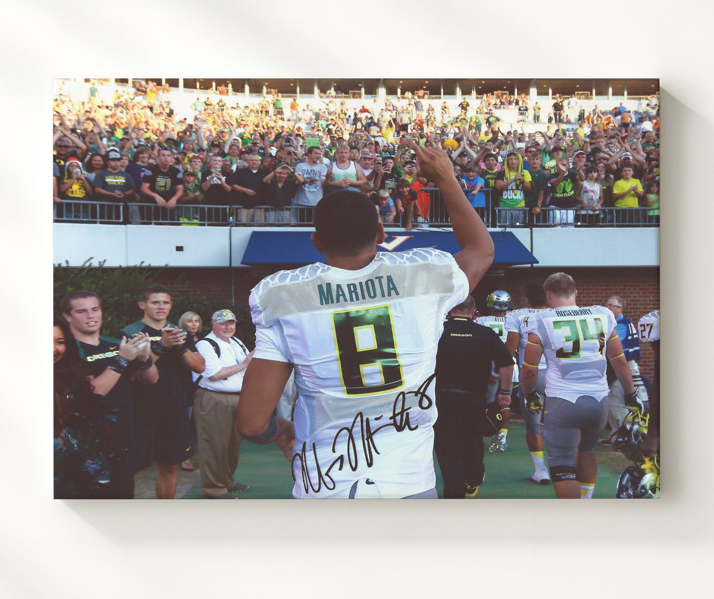 Oregon Football - Marcus MariotaCrowd Acknowledgment 8x10 Canvas college football wall art