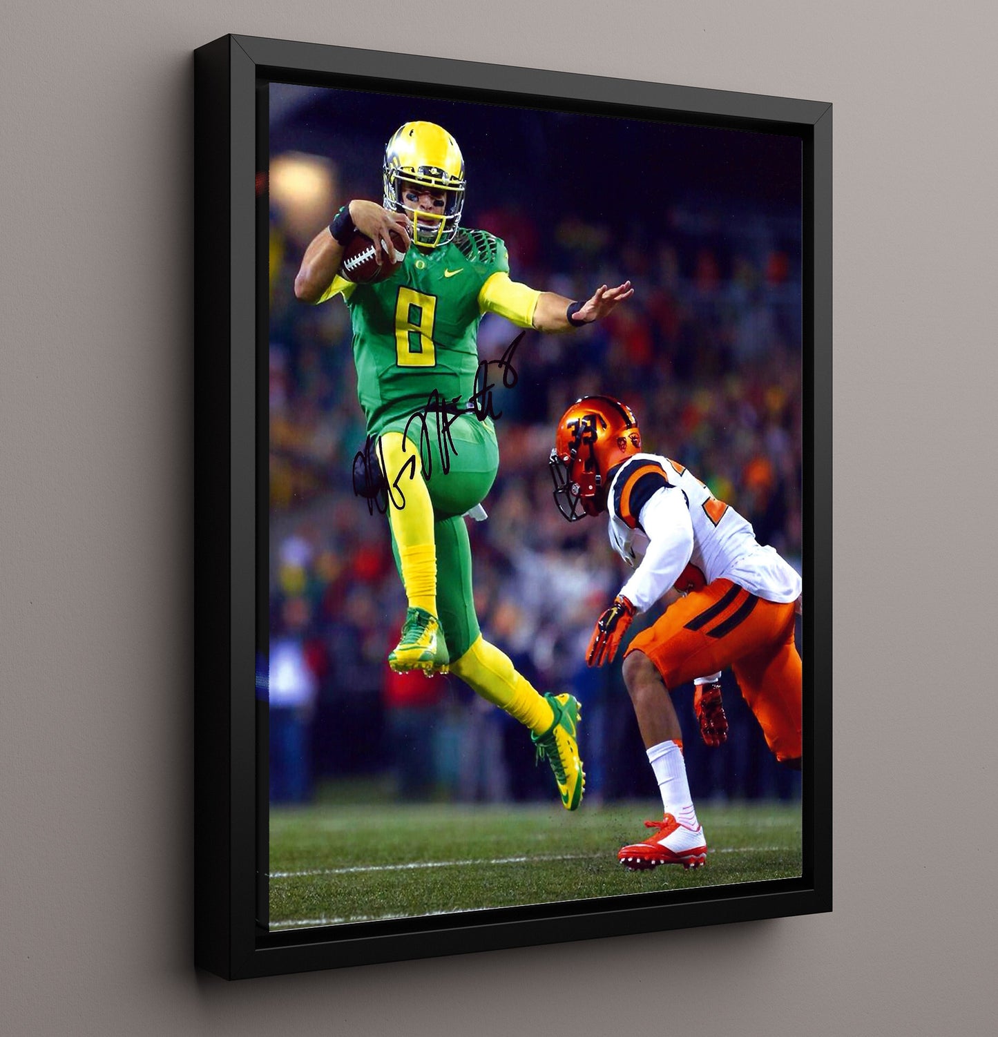 Oregon Football Marcus Mariota Airborne Leap College Football Wall Art 16x20 Framed Canvas wall art print – College Football decor