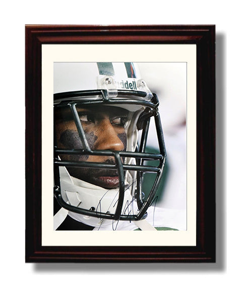 Penn State Darrelle Revis Lockdown Focus Helmet Close-Up Spotlight College Football Wall Art 8x10 Beveled Frame wall art print – College Football decor
