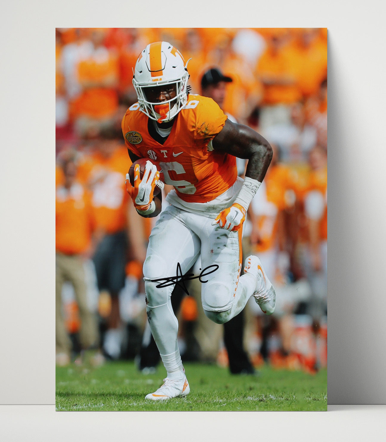Tennessee Football Alvin Kamara Breakaway Run College Football Wall Art 16x20 Unframed Print wall art print – College Football decor