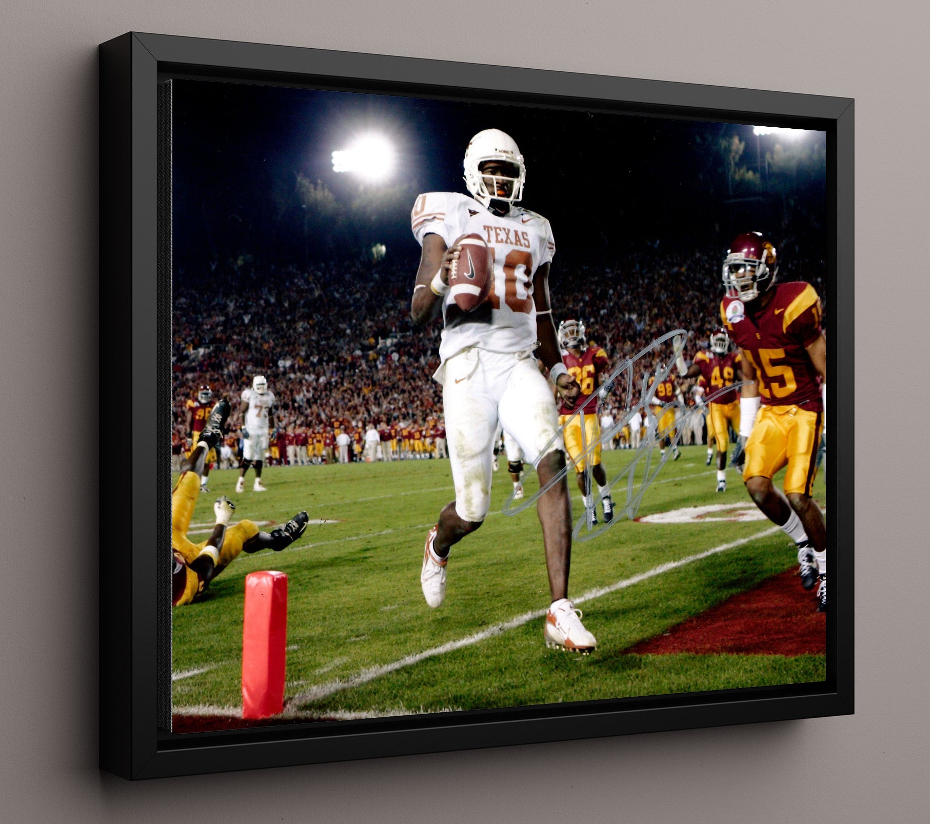 Texas Football Vince Young Goal Line Championship Run College Football Wall Art 16x20 Framed Canvas wall art print – College Football decor