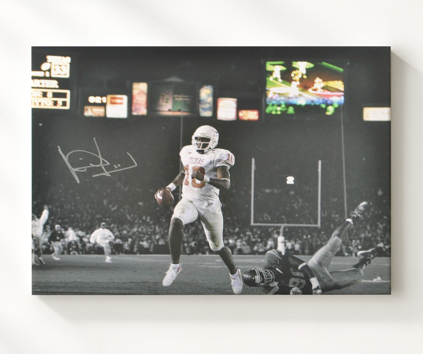 Texas Football Vince Young Rose Bowl Breakaway Run College Football Wall Art 20x24 Canvas wall art print – College Football decor