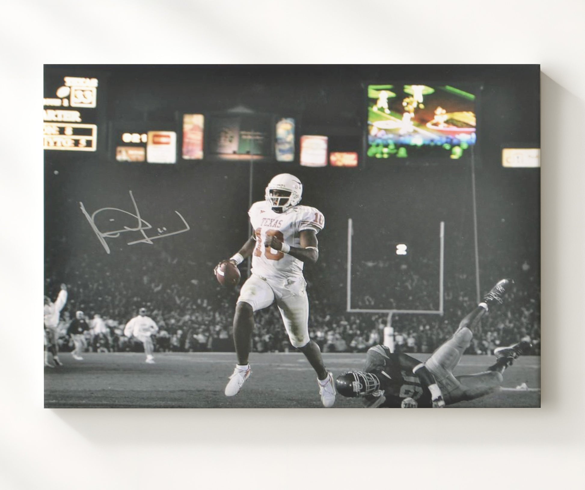 Texas Football Vince Young Rose Bowl Breakaway Run College Football Wall Art 20x24 Canvas wall art print – College Football decor