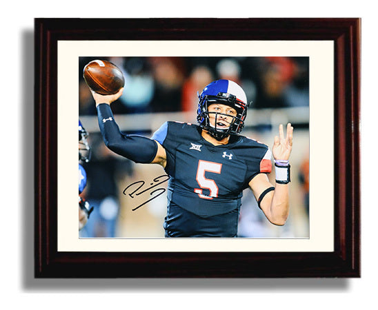 Texas Tech Football Patrick Mahomes Gunslinger Deep Throw College Football Wall Art 8x10 Beveled Frame wall art print – College Football decor