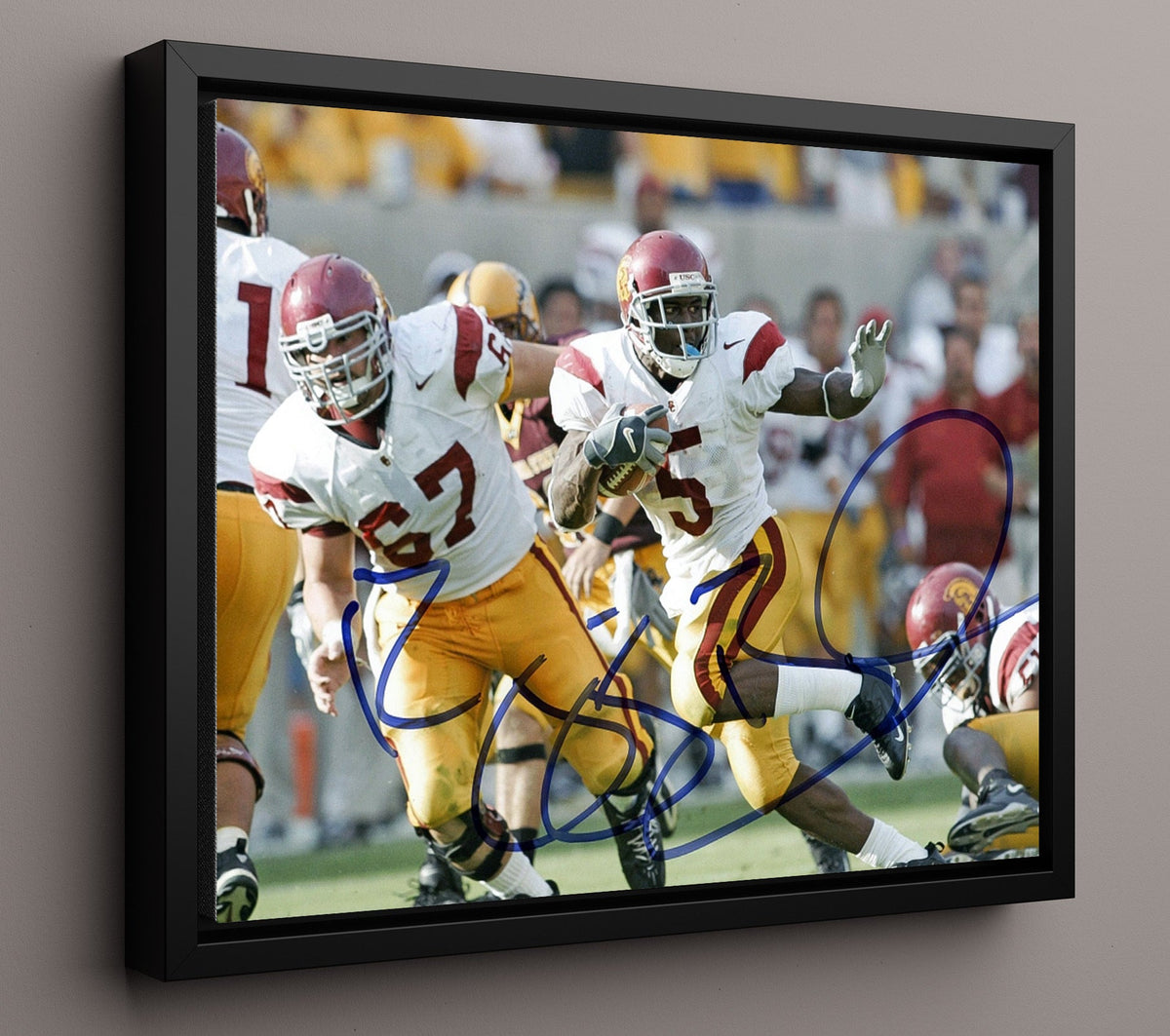 USC Football - Reggie Bush Explosive Open Field Breakaway 8x10 Framed Canvas college football wall art