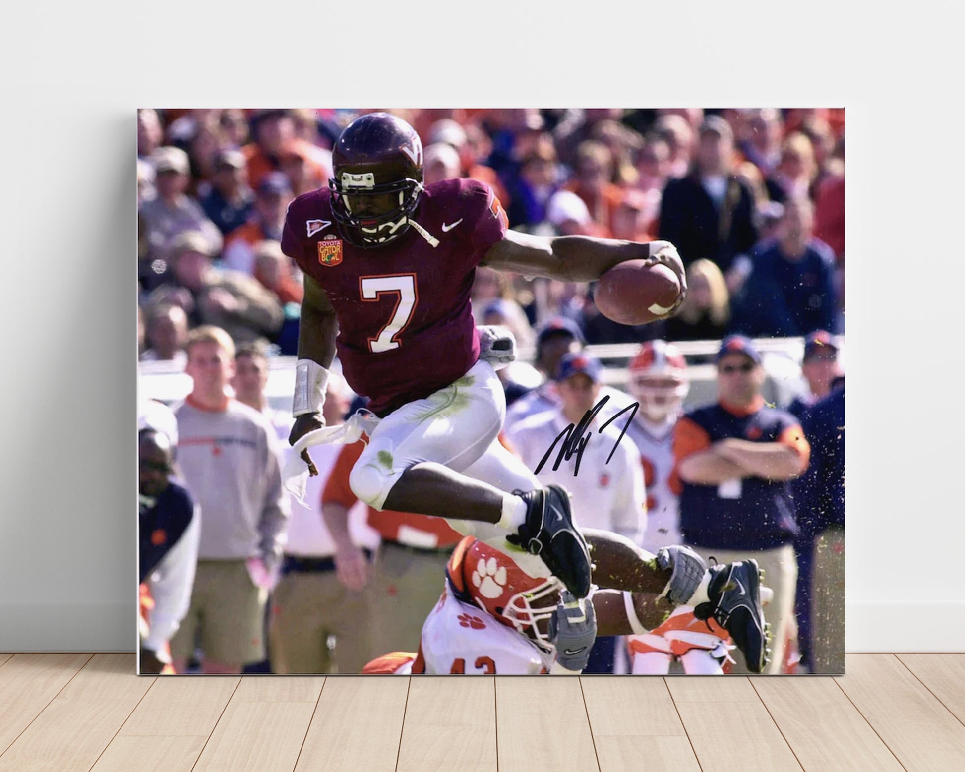Virginia Tech Football Michael Vick Electrifying Open Field Breakaway College Football Wall Art 16x20 Unframed Print wall art print – College Football decor