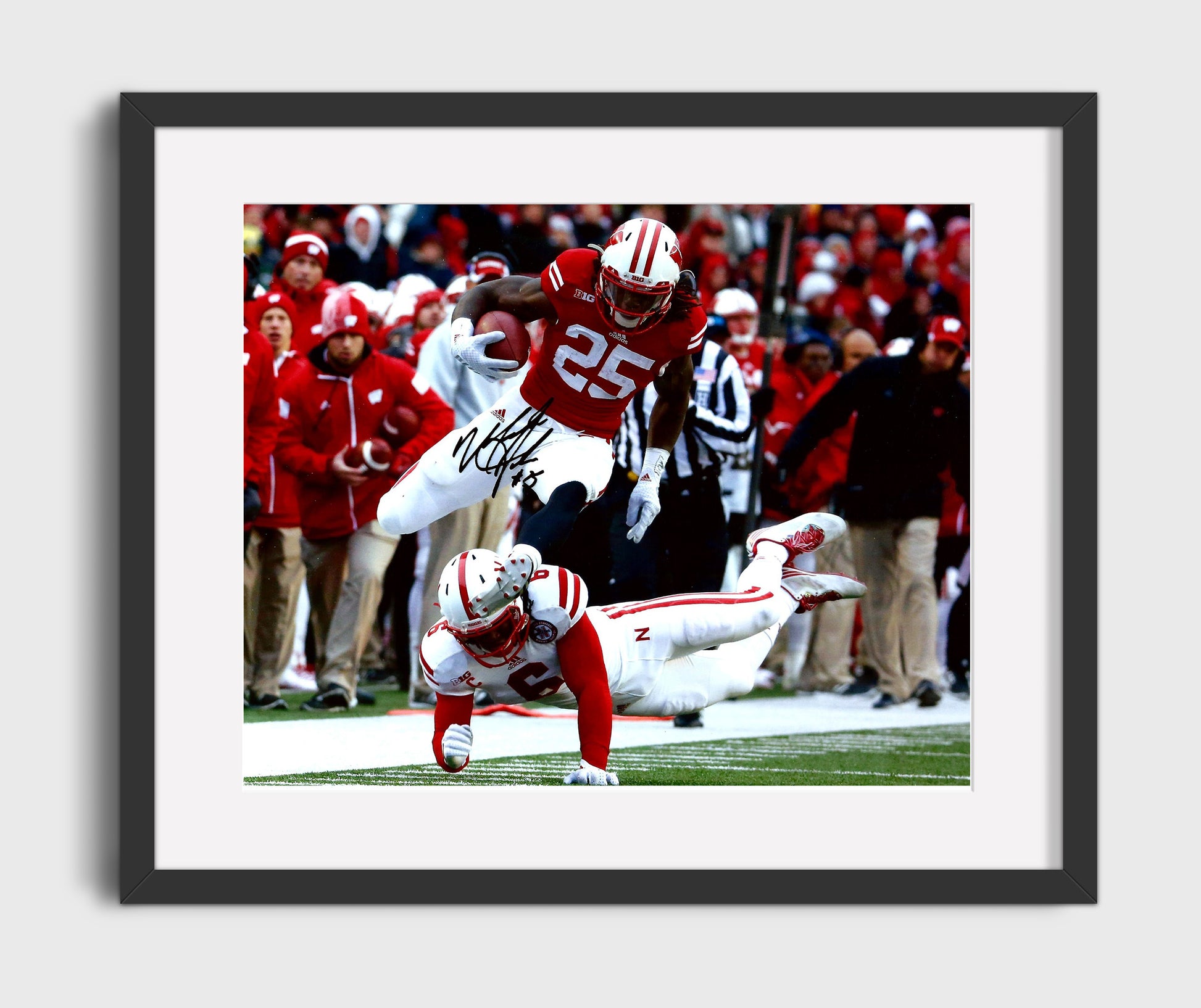 Wisconsin Football - Melvin Gordon Signature Hurdle Highlight 8x10 Gallery Frame college football wall art