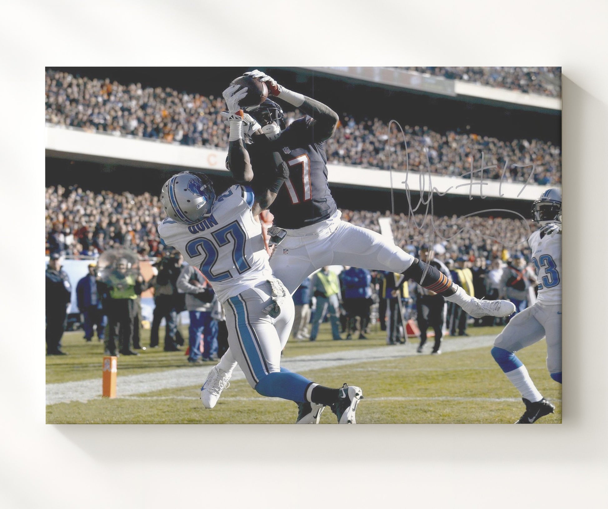 Alshon Jeffery - Chicago Football Receiver Leap Catch Alt Angle Vintage Football Wall Art - 20x24 Canvas football decor