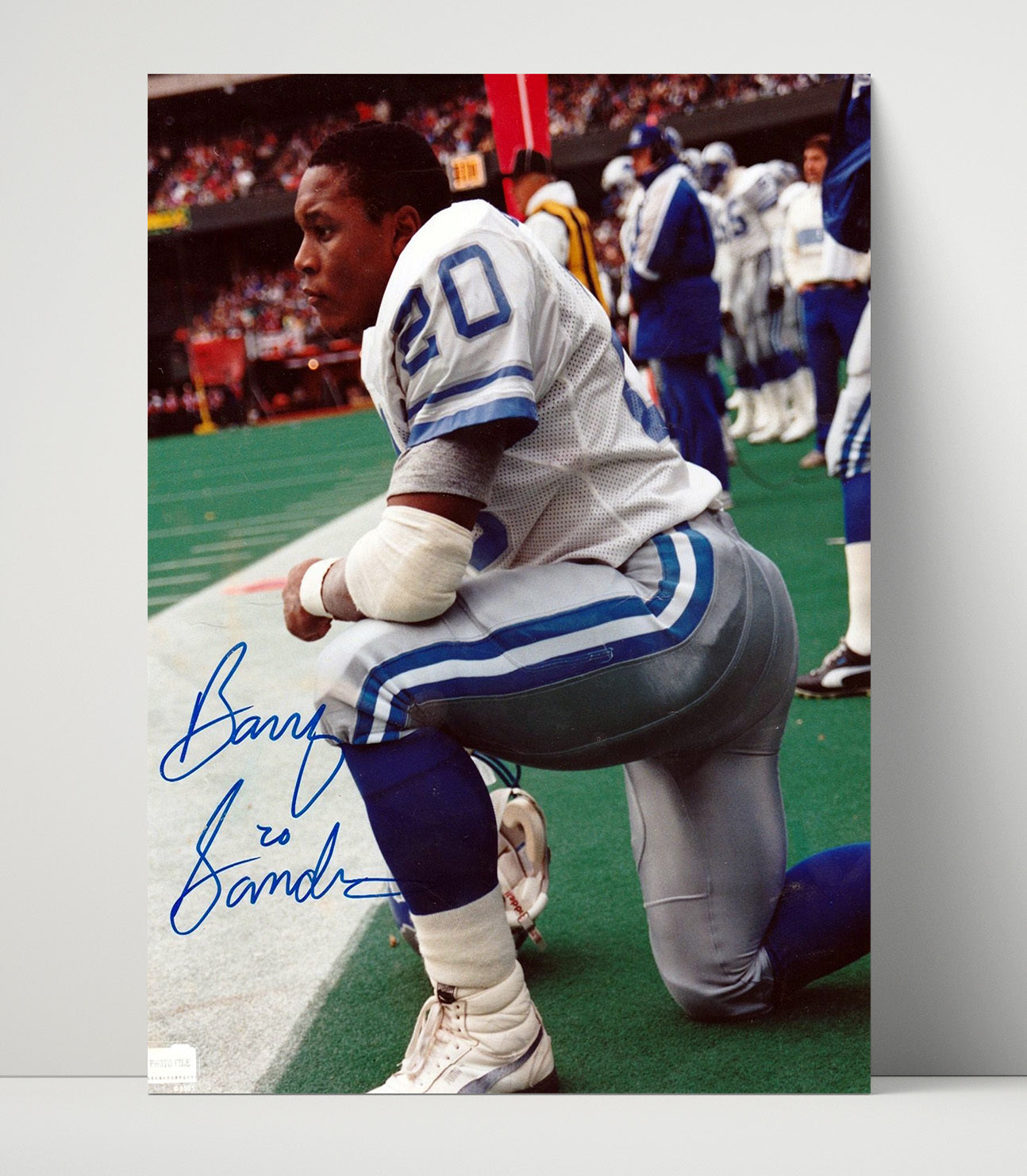 Barry Sanders - Quiet Focus Vintage Football Wall Art - 16x20 Unframed Print football decor