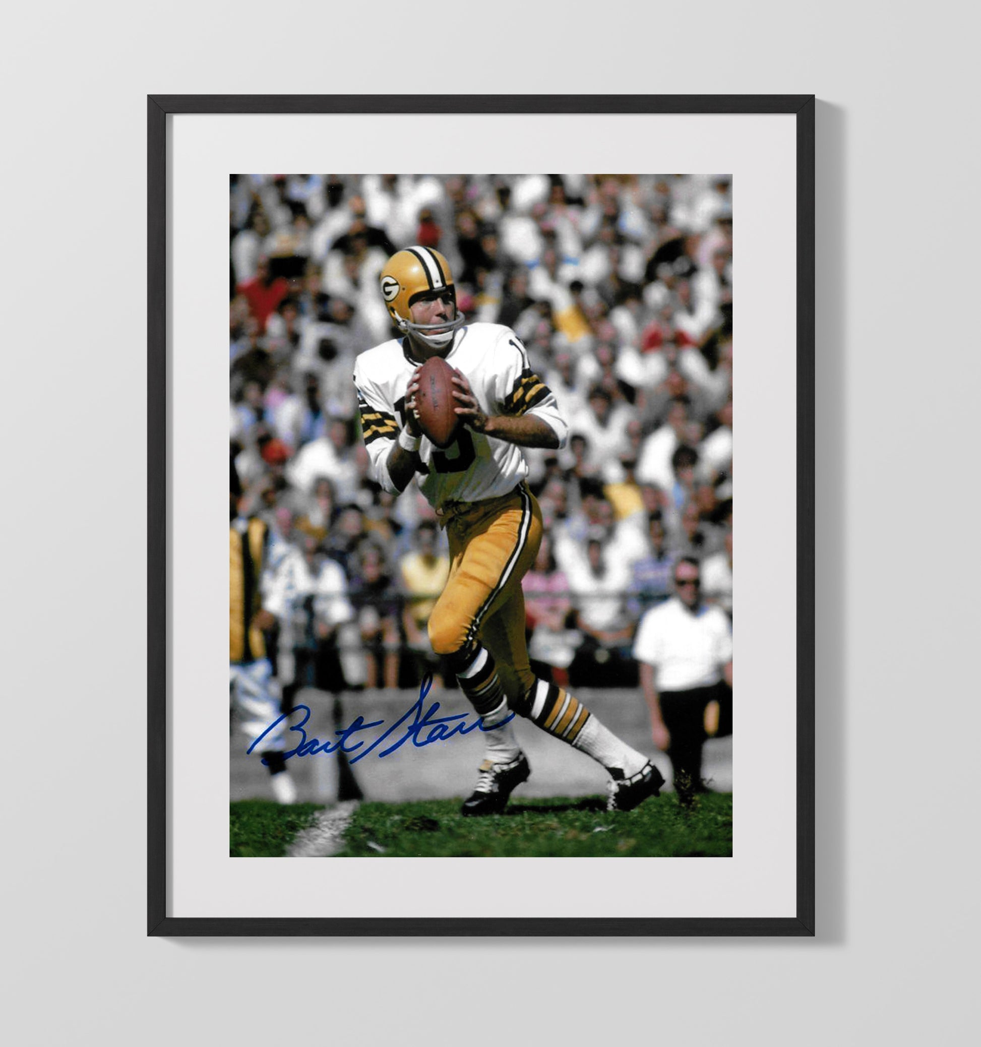 Bart Starr - Green Bay Football Quarterback Dropback Pass Football Wall Art - football wall art print