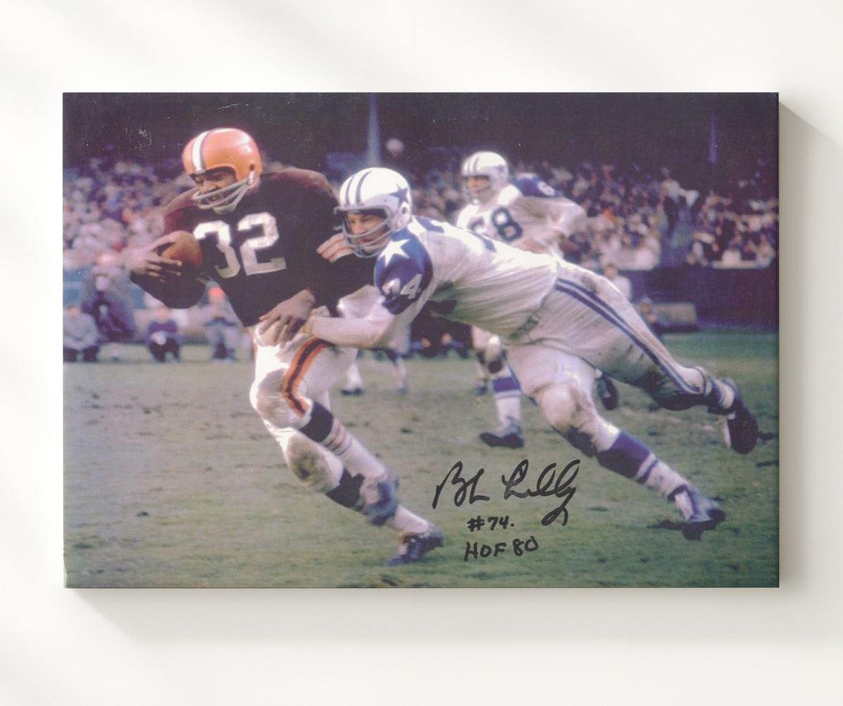 Bob Lilly - Dallas Football Defensive Tackle Field Pursuit 16x20 Gallery Frame vintage football wall art