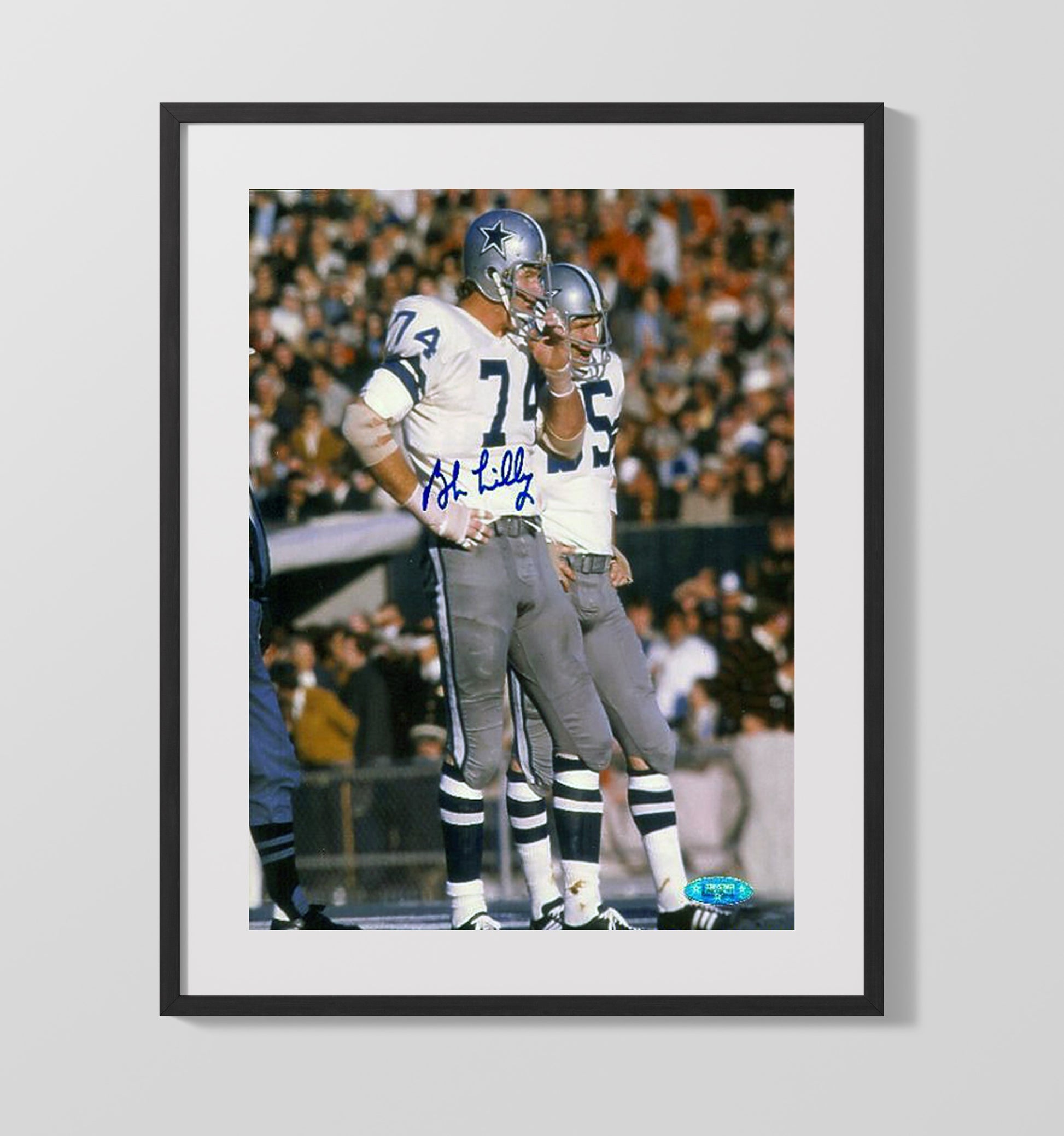 Bob Lilly - Dallas football Defensive Tackle Calling Signals on Field Vintage Football Wall Art - 16x20 Gallery Frame football decor