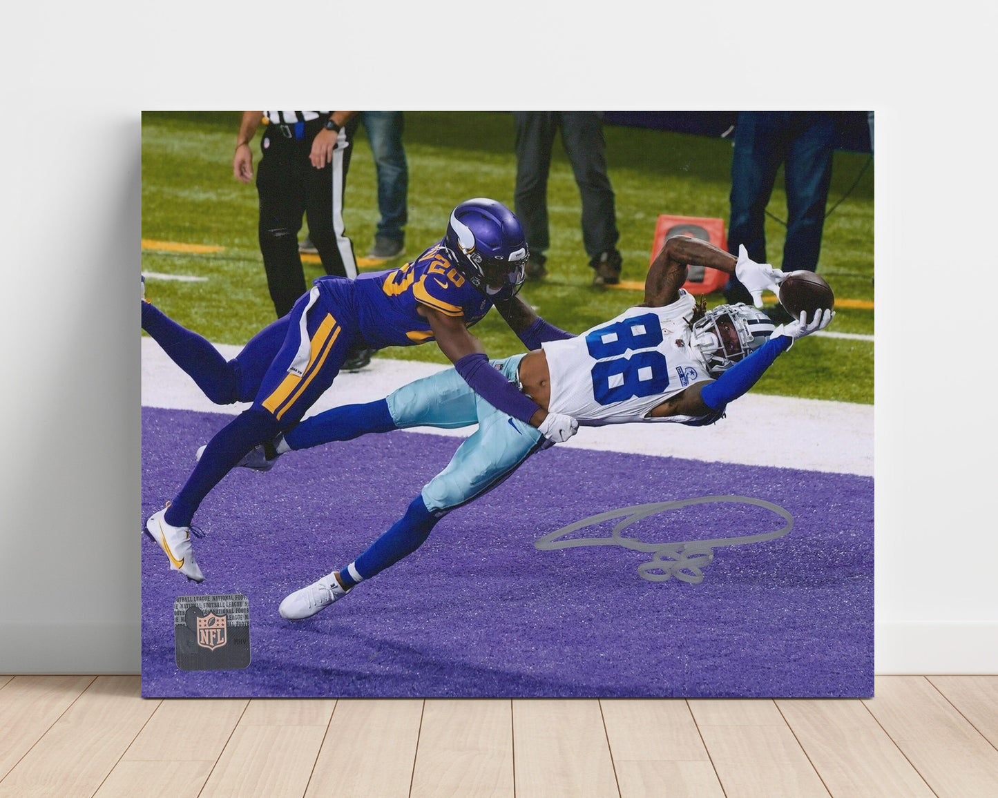 CeeDee Lamb - Dallas Football Receiver Diving Endzone Catch Spotlight Vintage Football Wall Art - 16x20 Unframed Print football decor